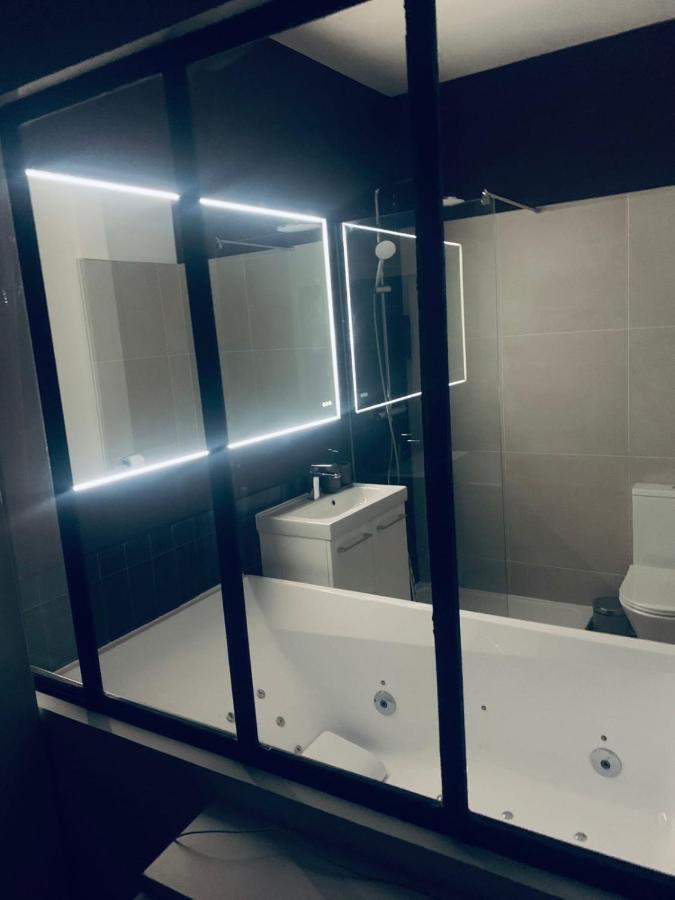 Sweet Love Room - Jacuzzi Privatif Montreuil  Dış mekan fotoğraf