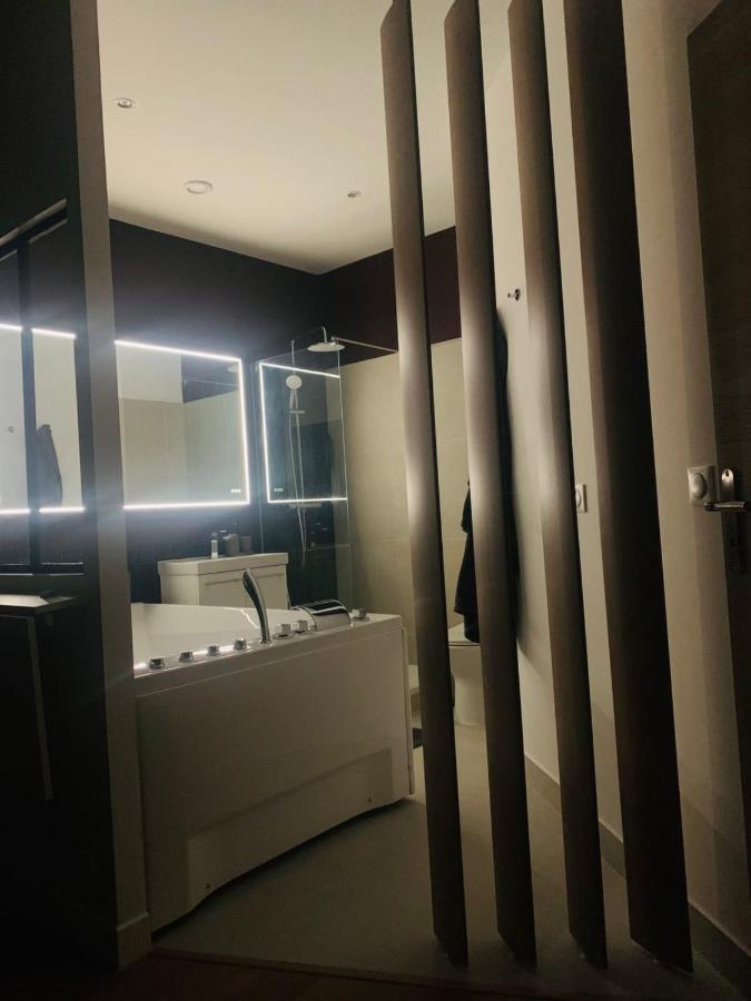 Sweet Love Room - Jacuzzi Privatif Montreuil  Dış mekan fotoğraf